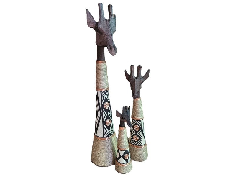 Bone Finish Gold Trim Giraffe